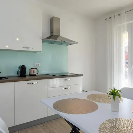 Apartment Anika* Brand New And Close To Beach Punat Exterior photo