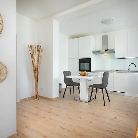 Apartment Anika* Brand New And Close To Beach Punat Exterior photo