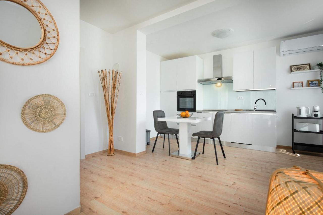 Apartment Anika* Brand New And Close To *